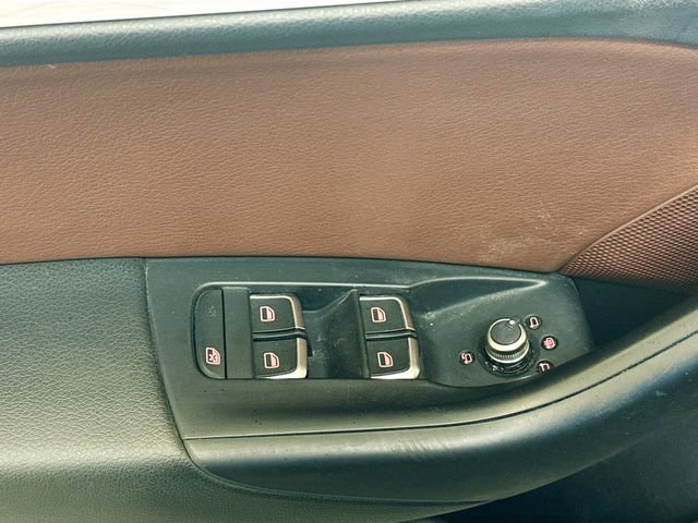 Used 2018 Audi Q3 2.0T Premium Plus w/ Premium Plus Package AWD/4WD image 19