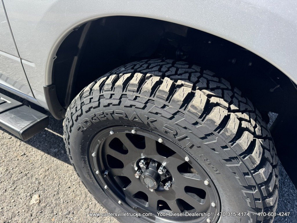 Used 2019 RAM 1500 Classic SLT AWD/4WD image 9