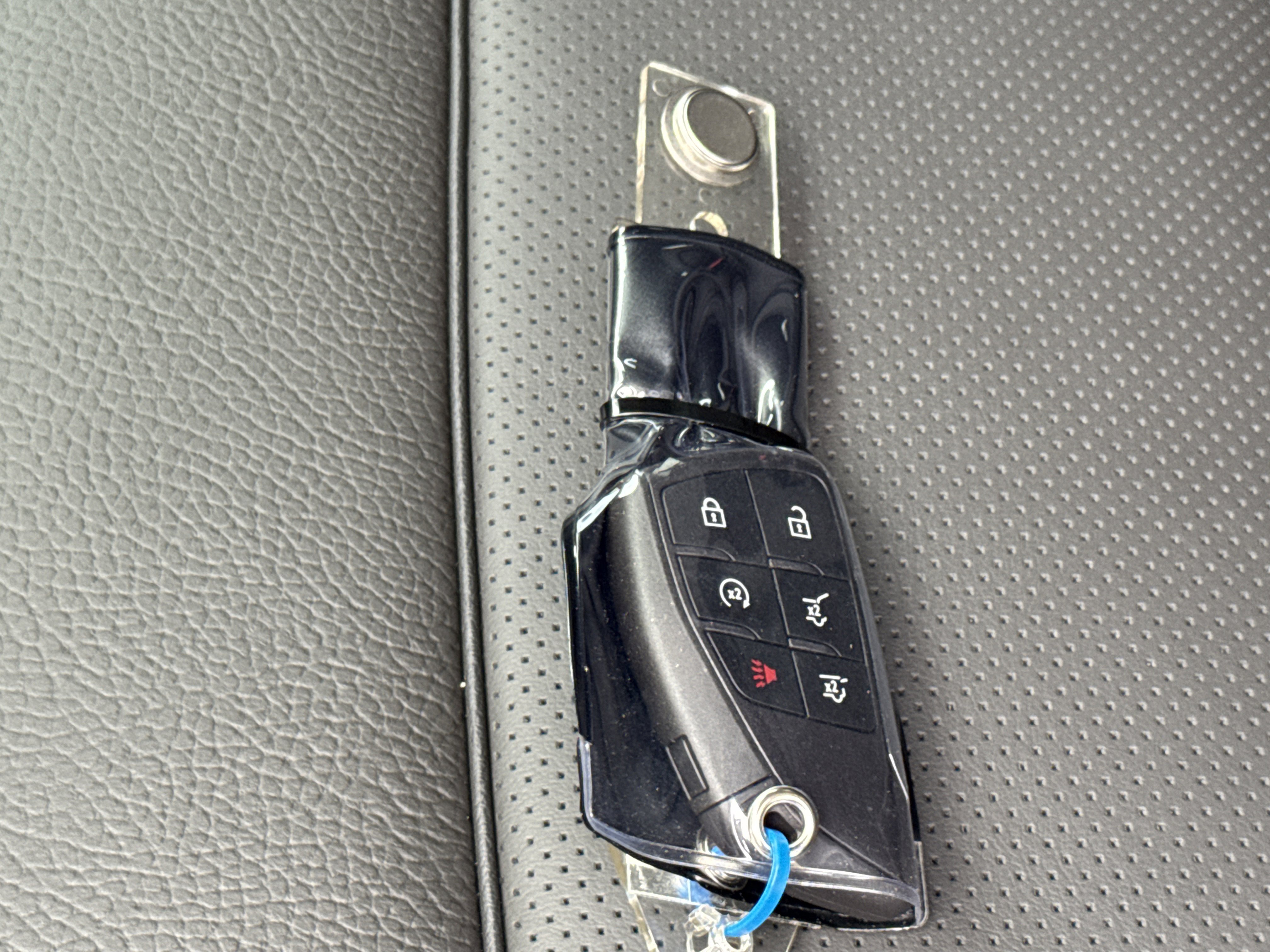 New 2026 GMC Yukon Denali w/ Sun & Power Step Package image 39