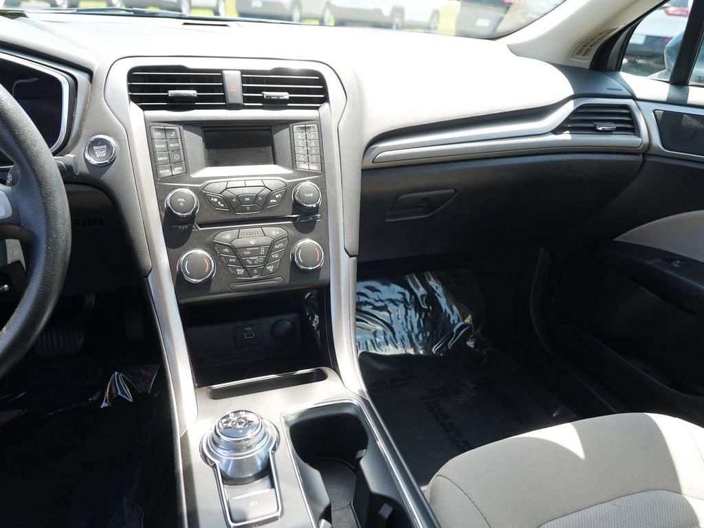 Used 2018 Ford Fusion S FWD image 22