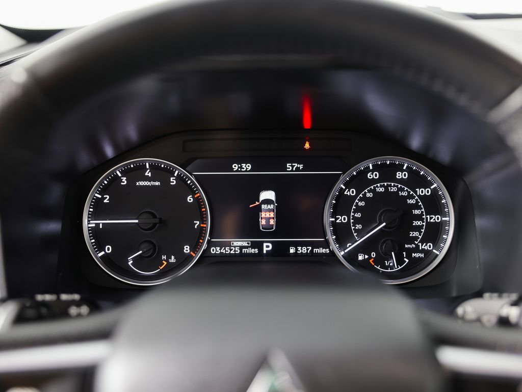 Used 2025 Mitsubishi Outlander SE image 25