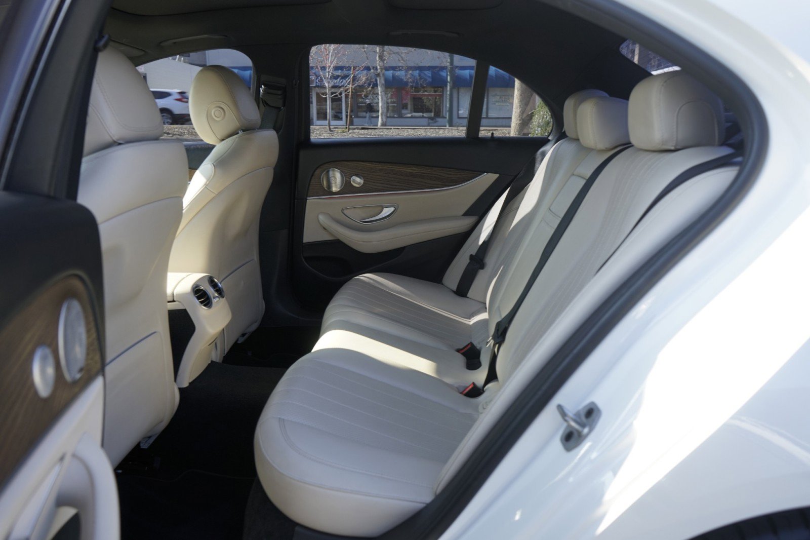 Used 2022 Mercedes-Benz E 350 Sedan w/ AMG Line Exterior image 22