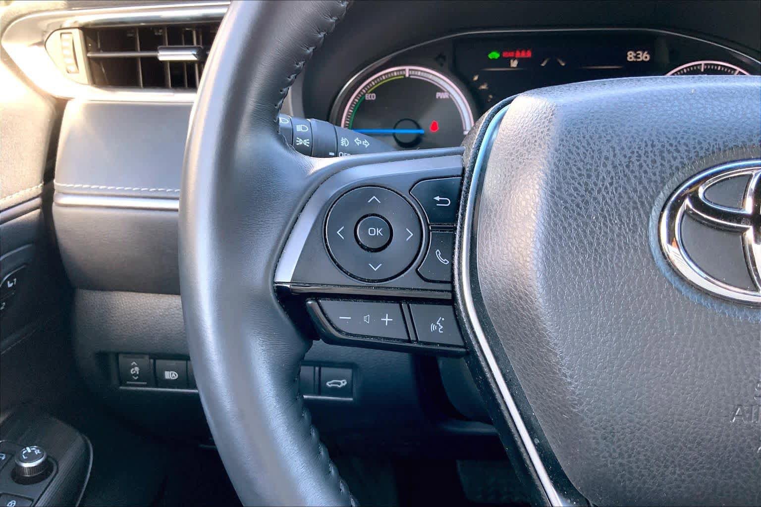 Used 2024 Toyota Venza XLE AWD/4WD image 23
