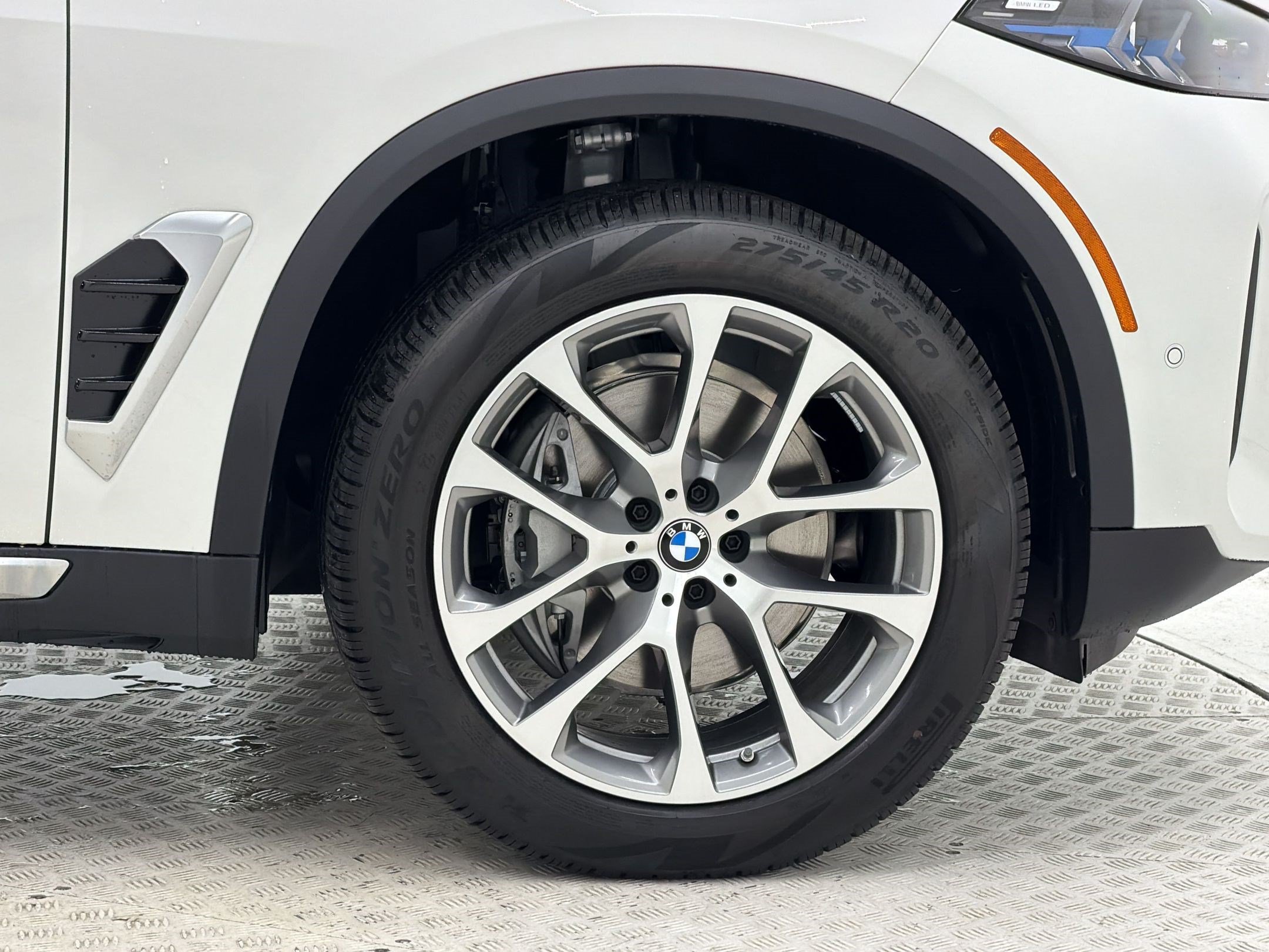 New 2026 BMW X5 sDrive40i w/ Premium Package RWD image 13
