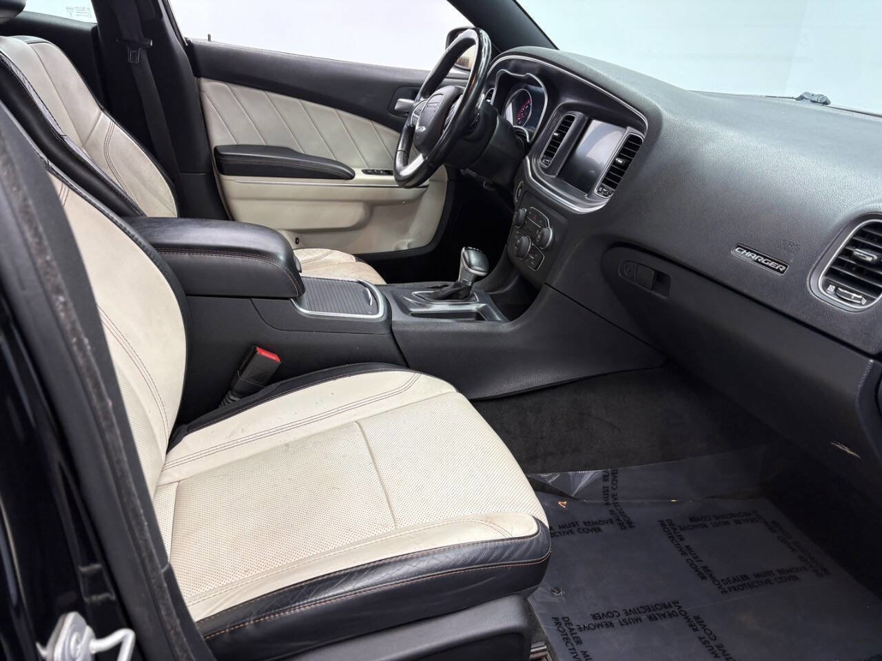 Used 2015 Dodge Charger R/T w/ Plus Group RWD image 21