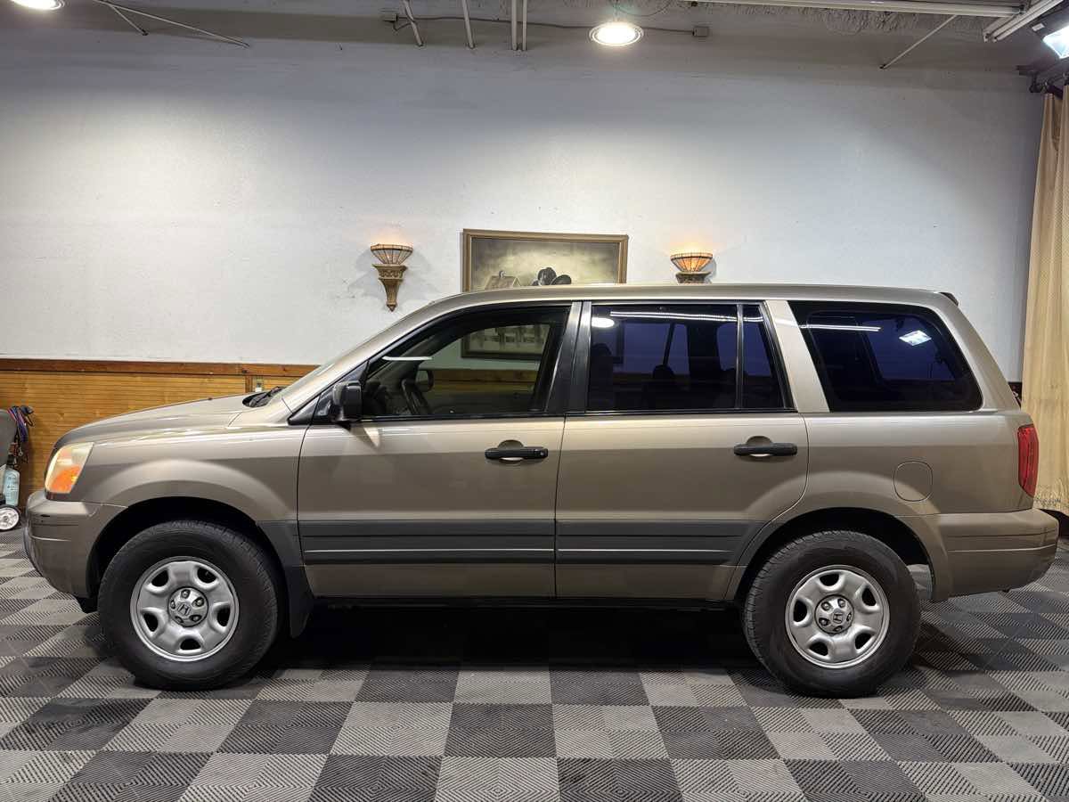 Used 2004 Honda Pilot LX image 2