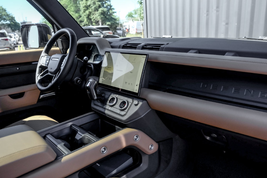 New 2026 Land Rover Defender 110 X-Dynamic SE AWD/4WD image 23