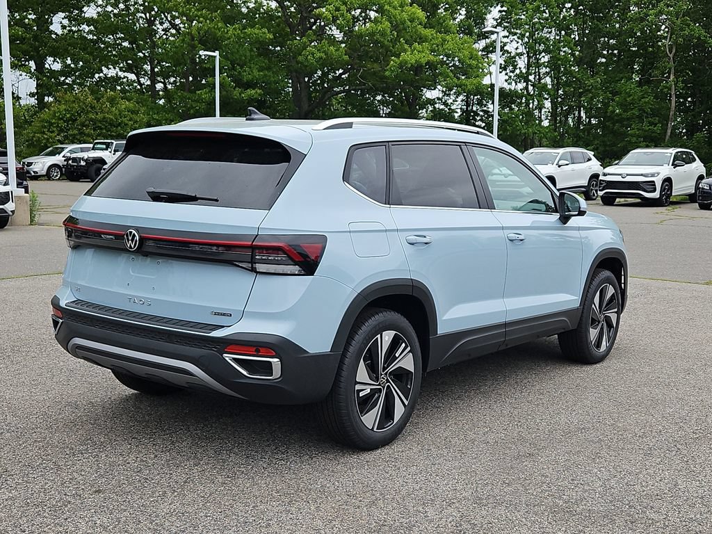 New 2026 Volkswagen Taos SE AWD/4WD image 3