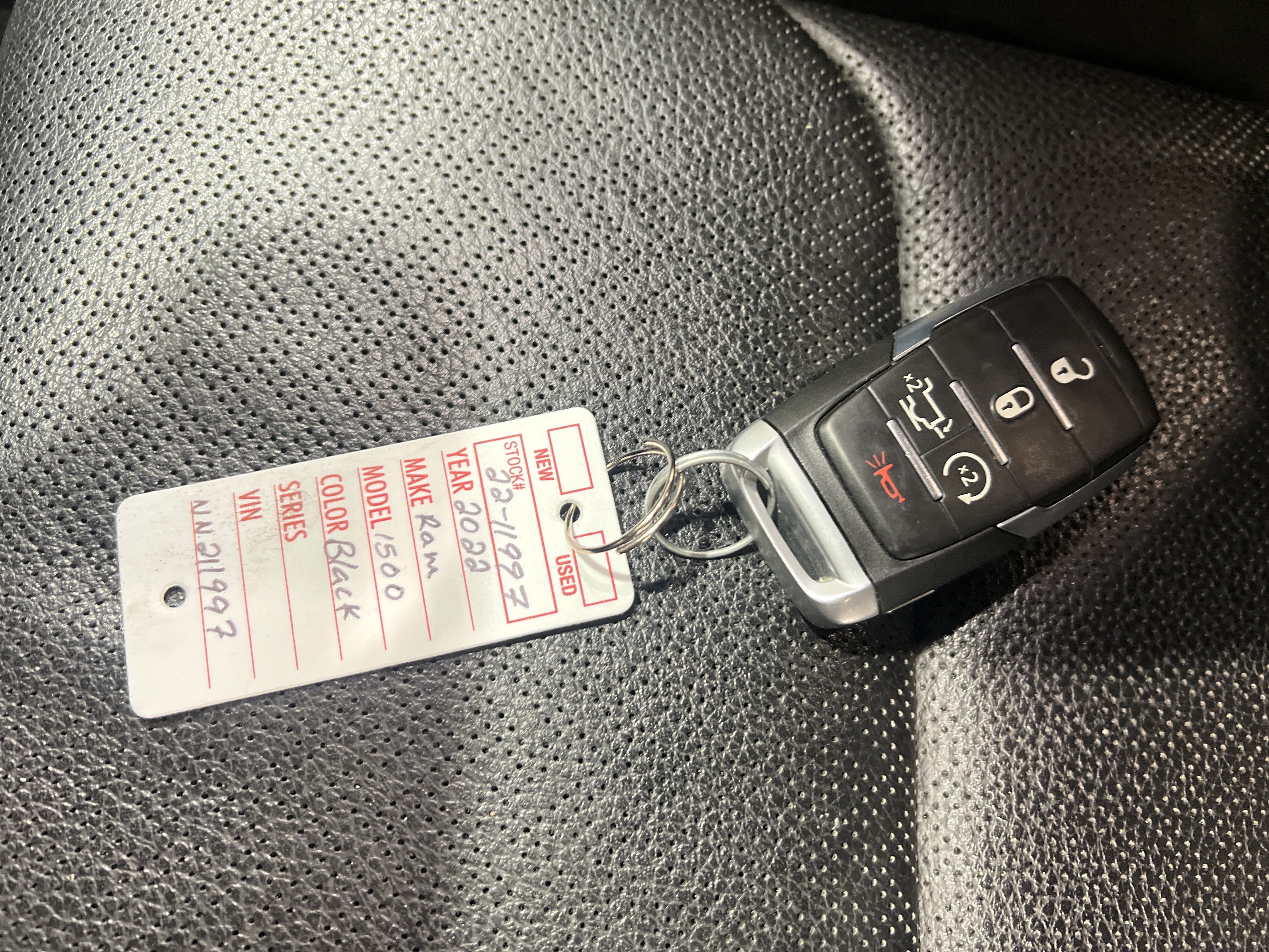 Used 2022 RAM 1500 Laramie AWD/4WD image 16