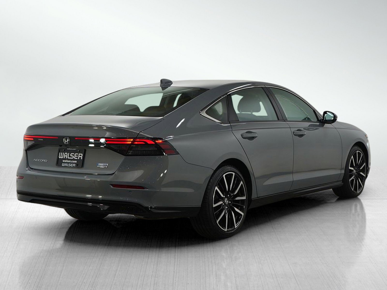 Used 2025 Honda Accord Touring image 5