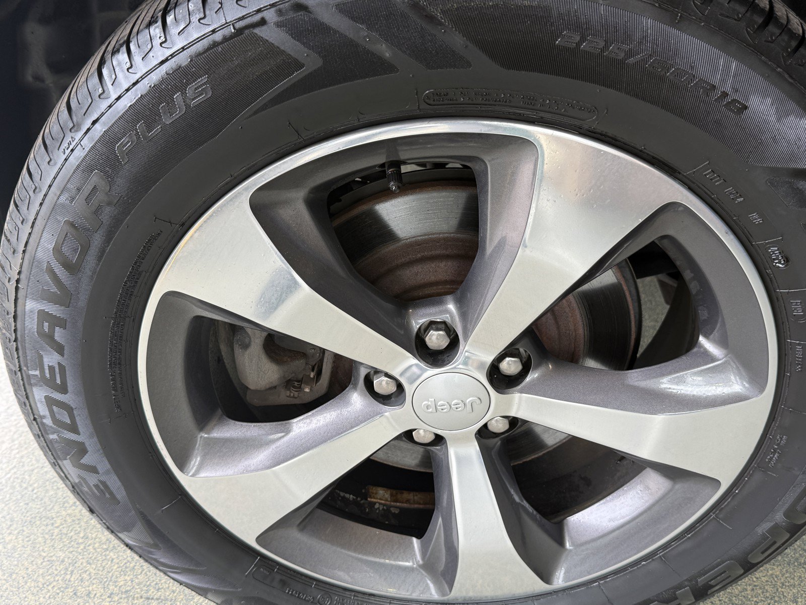 Used 2019 Jeep Cherokee Limited AWD/4WD image 34