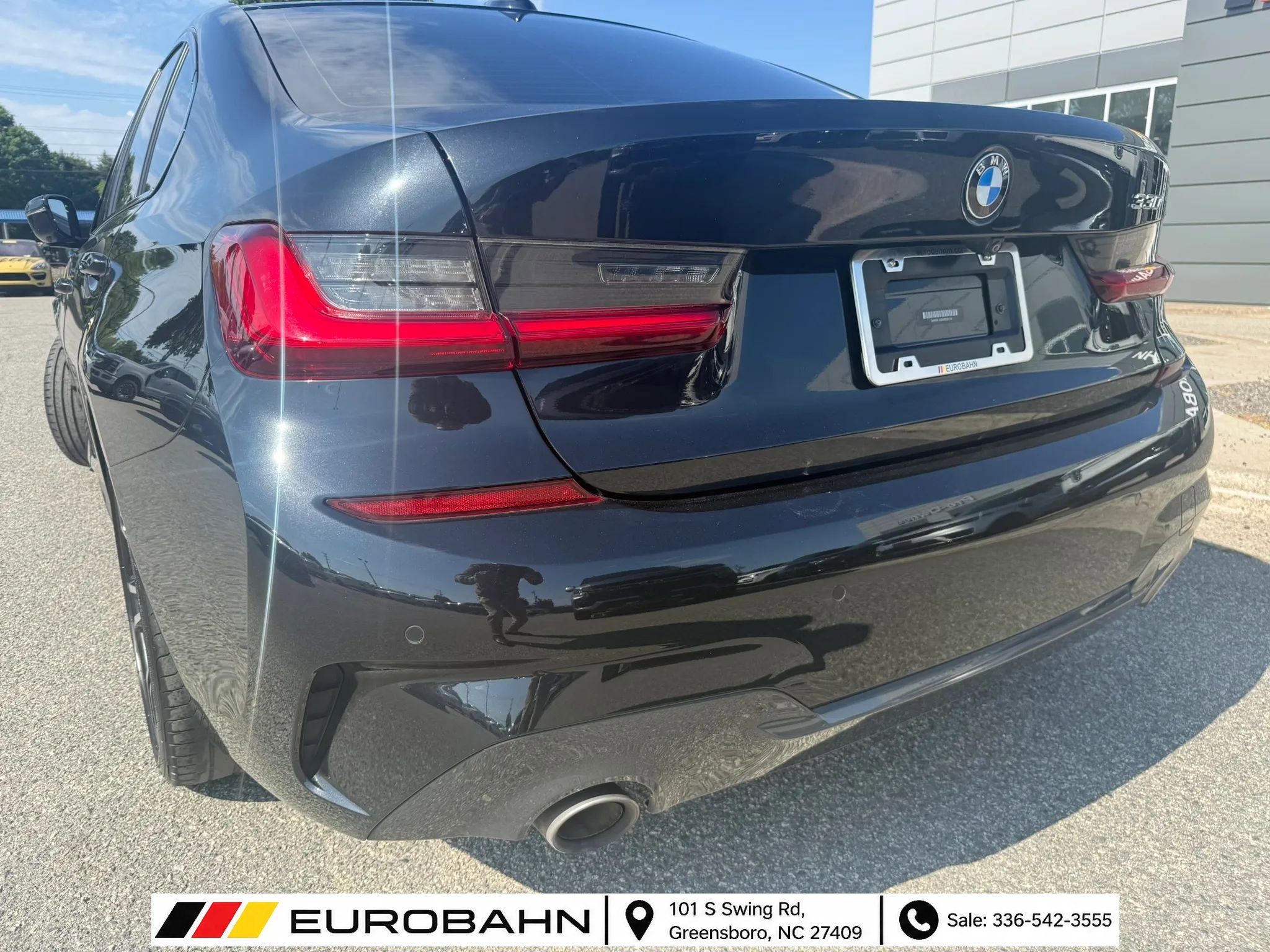 Used 2021 BMW 330i Sedan RWD image 3