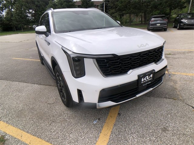 New 2025 Kia Sorento S