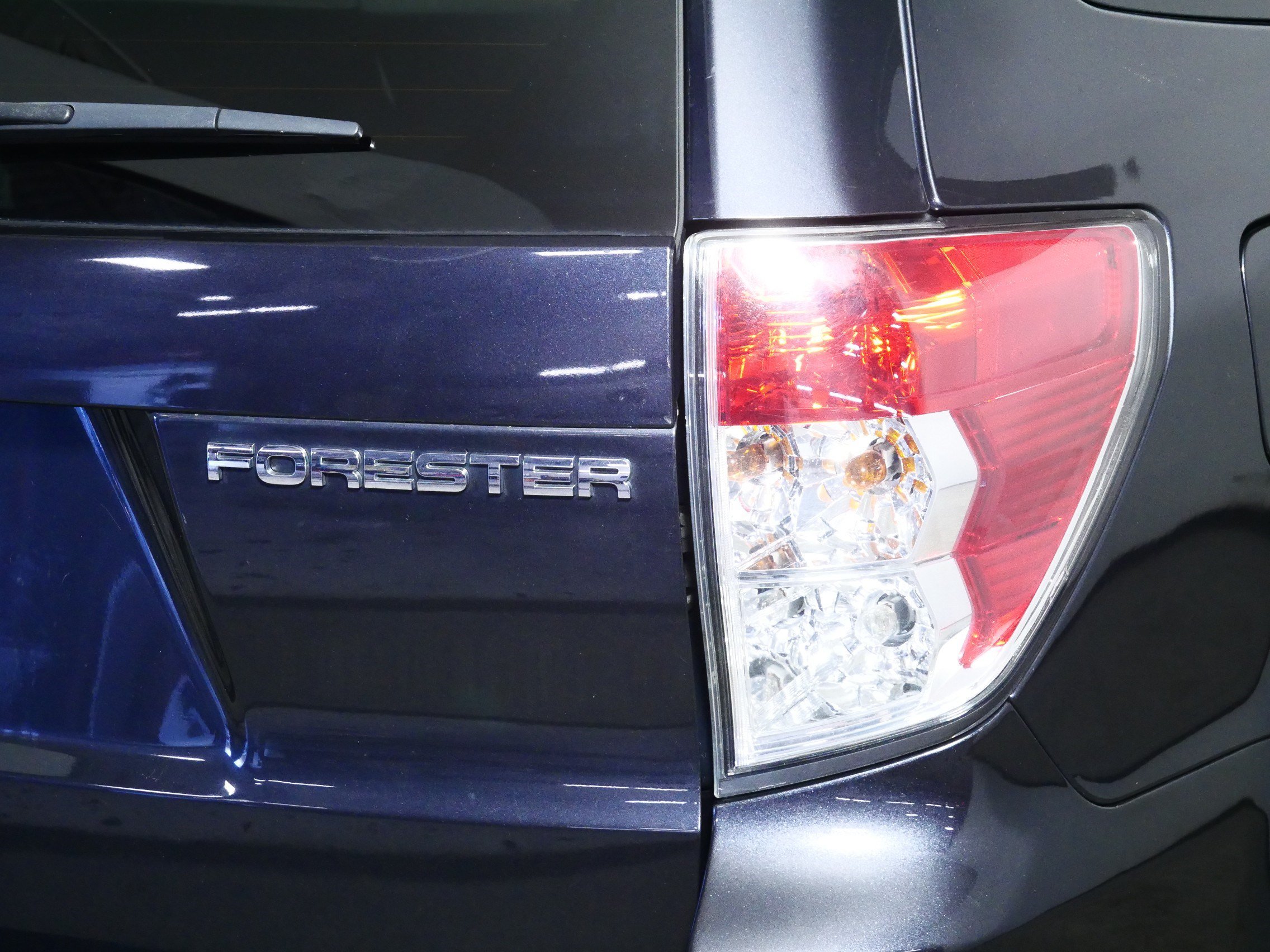 Used 2012 Subaru Forester 2.5X Limited AWD/4WD image 17