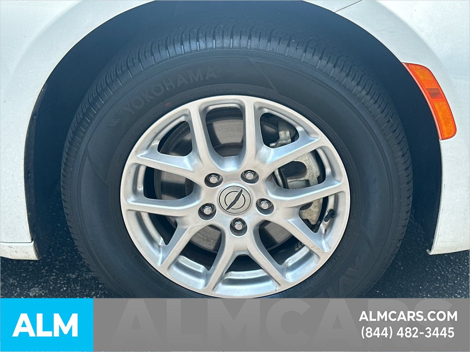 Used 2023 Chrysler Pacifica Touring-L FWD image 14