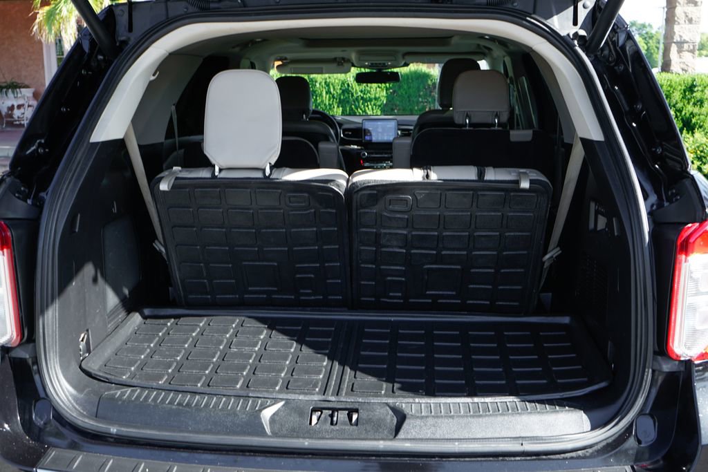 Used 2020 Ford Explorer Limited image 8