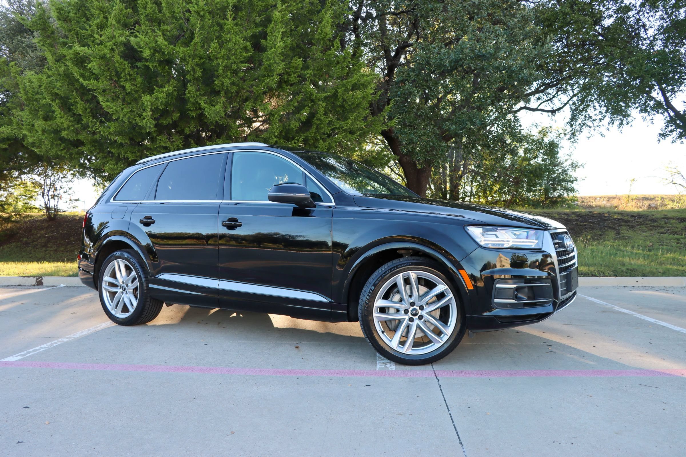 Used 2018 Audi Q7 3.0T Prestige w/ Prestige Package AWD/4WD image 1