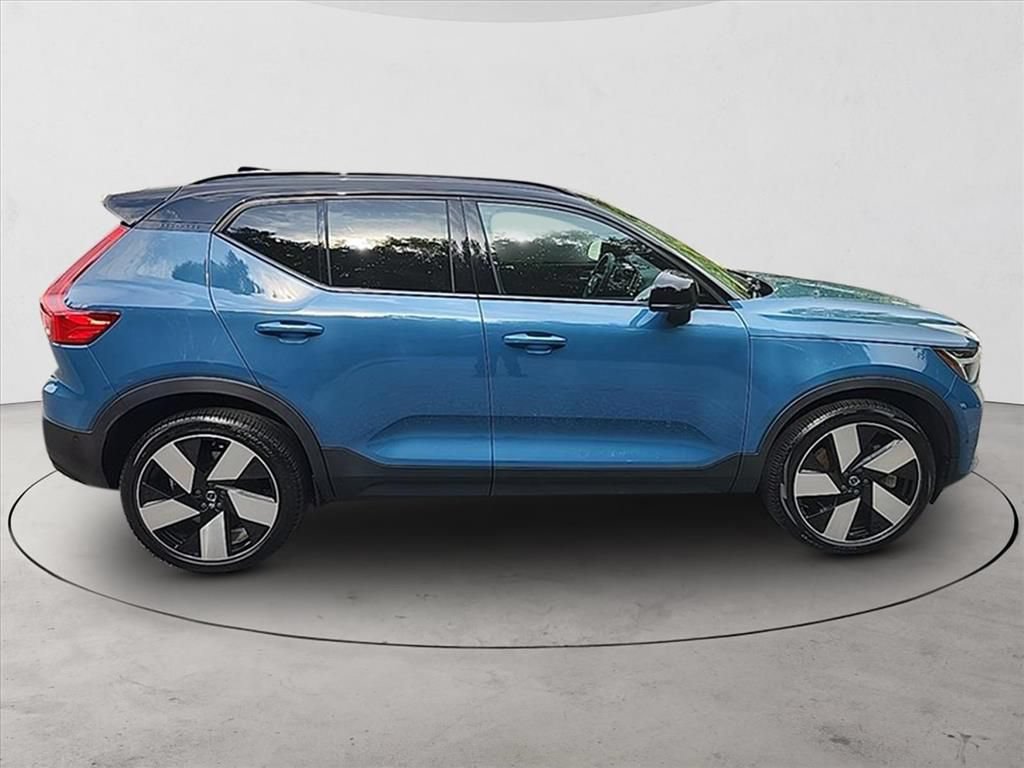 Certified 2023 Volvo XC40 Recharge Ultimate w/ Protection Package Premier AWD/4WD image 6