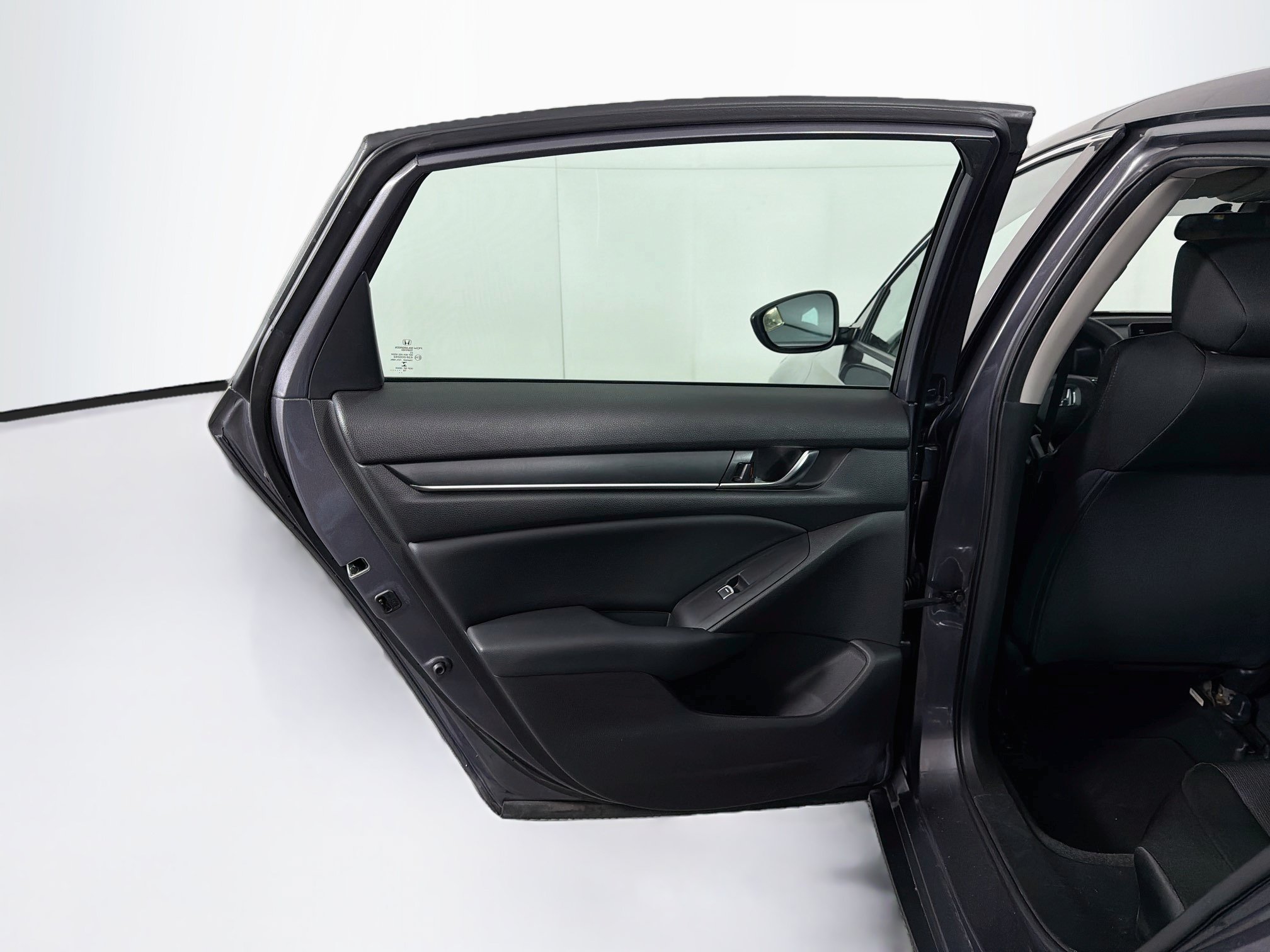 Used 2018 Honda Accord LX image 24