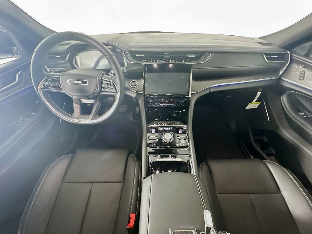 New 2025 Jeep Grand Cherokee L Overland w/ Luxury Tech Group IV AWD/4WD image 9