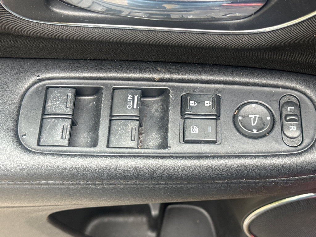 Used 2016 Honda HR-V EX image 14