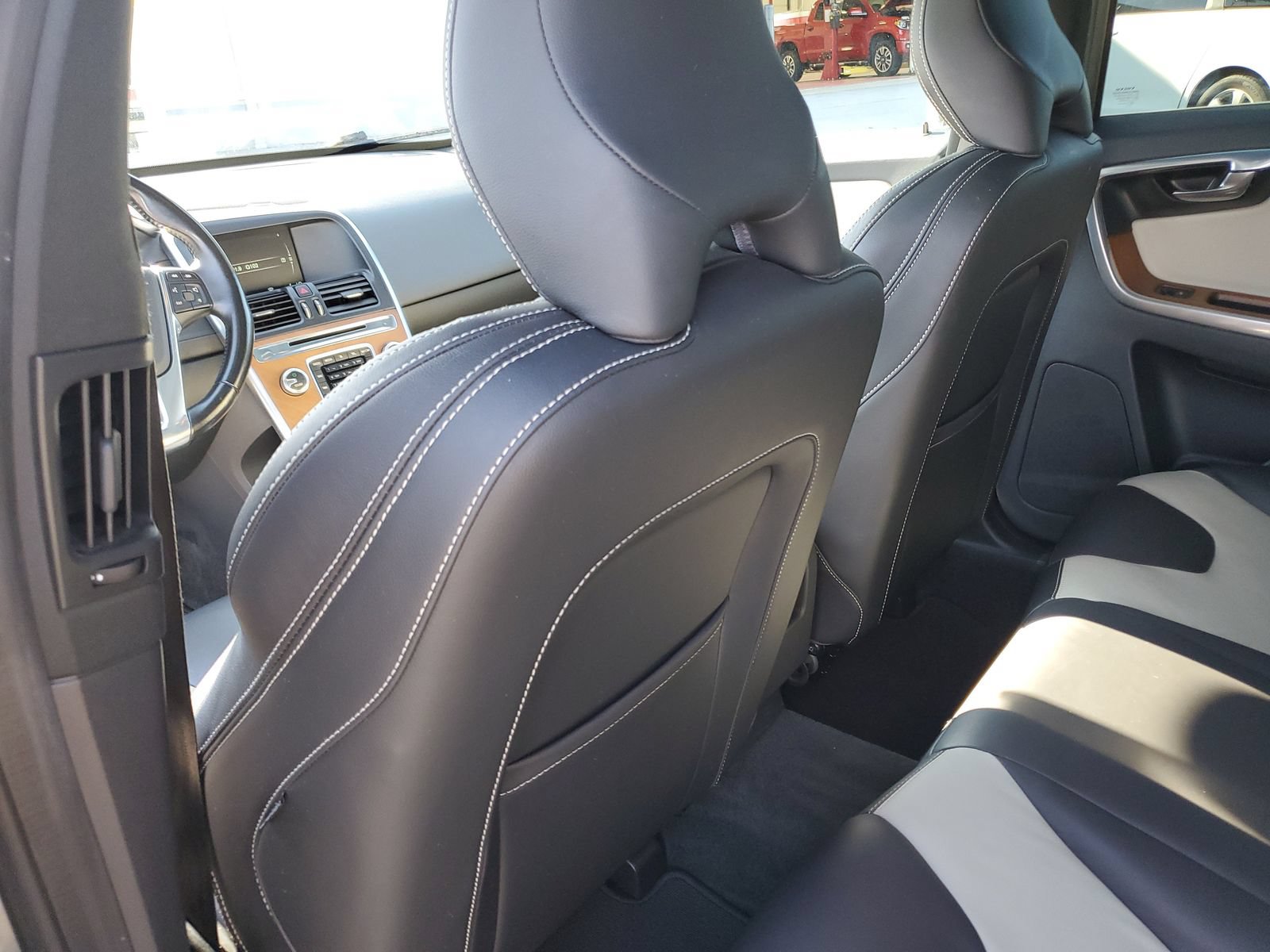 Used 2016 Volvo XC60 T5 Platinum FWD image 14