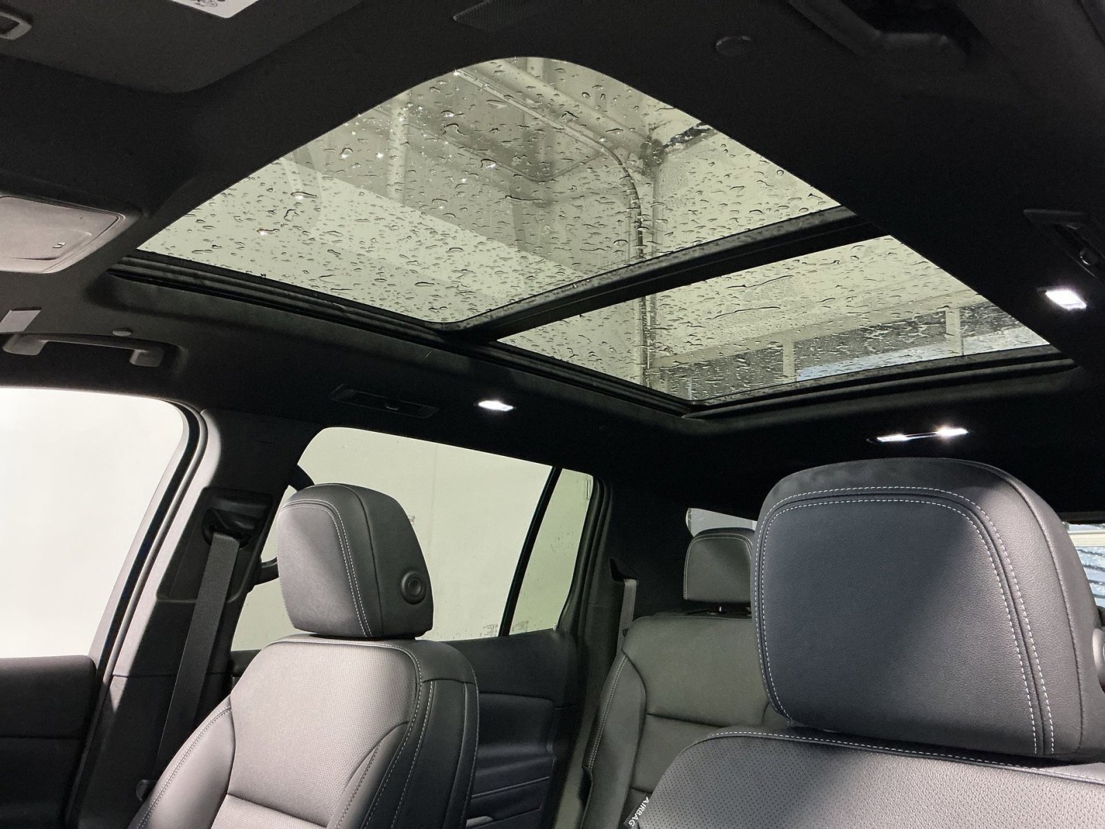 New 2026 Chevrolet Traverse LT FWD image 24