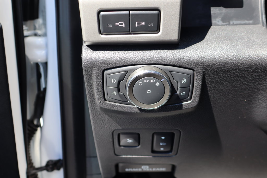 Used 2020 Ford F350 Lariat w/ Lariat Ultimate Package AWD/4WD image 35