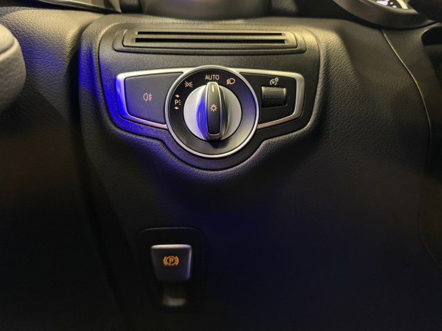 Certified 2022 Mercedes-Benz GLC 300 image 21