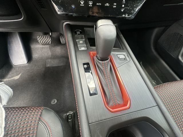 New 2025 Nissan Kicks SR FWD image 19