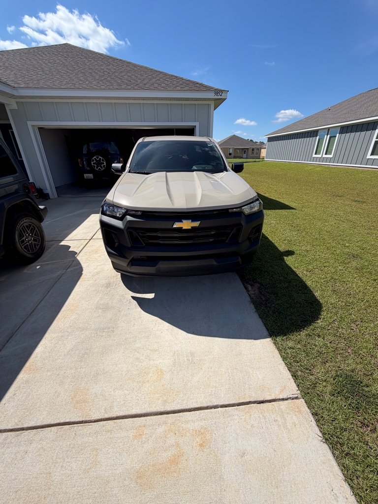 Used 2023 Chevrolet Colorado W/T AWD/4WD image 3