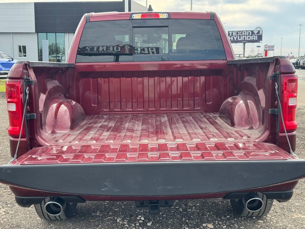 Used 2025 RAM 1500 Big Horn AWD/4WD image 9