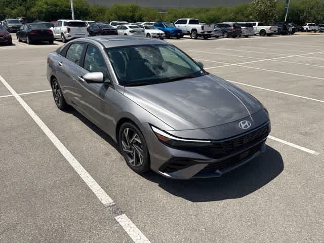 Used 2024 Hyundai Elantra Limited FWD image 7