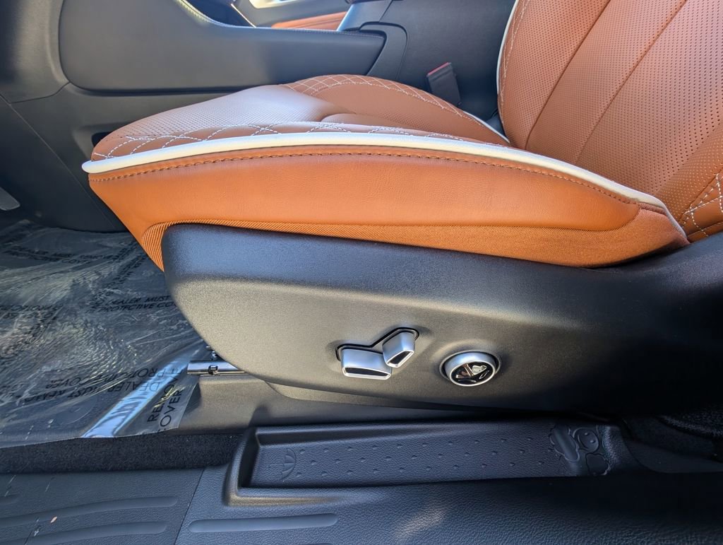 New 2026 Chrysler Pacifica Pinnacle w/ Trailer Tow Group image 15