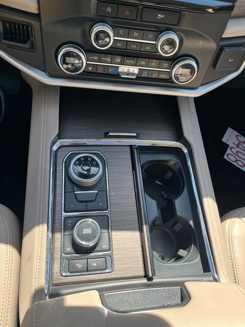 Used 2024 Ford Expedition Max Limited image 14