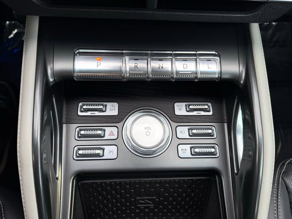 Used 2024 Lincoln Nautilus Reserve image 34