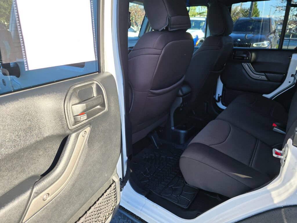 Used 2016 Jeep Wrangler Unlimited Sport w/ Quick Order Package 23S AWD/4WD image 15