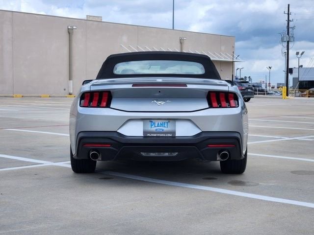 Used 2025 Ford Mustang Premium RWD image 6