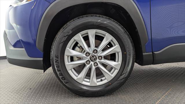 Used 2023 Toyota Corolla Cross LE FWD image 31