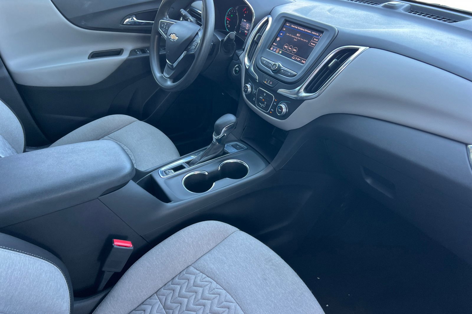 Used 2023 Chevrolet Equinox LT image 16