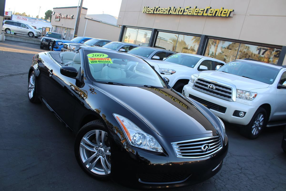Used 2009 INFINITI G37 Convertible RWD image 32