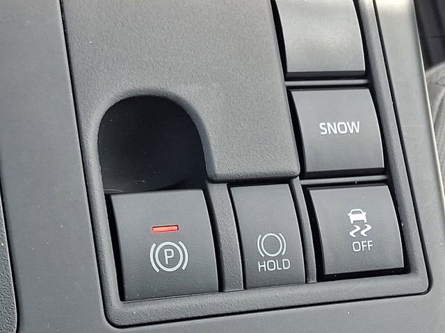 Used 2023 Toyota Highlander L FWD image 24