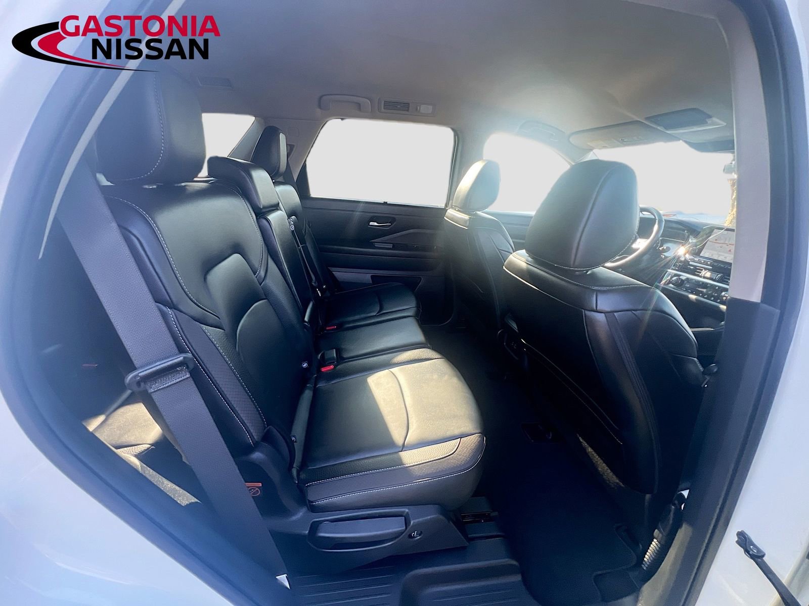 Used 2024 Nissan Pathfinder SL w/ Cargo Package image 38