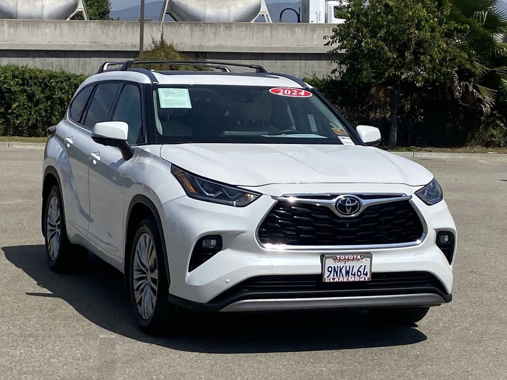 Used 2024 Toyota Highlander Platinum image 45