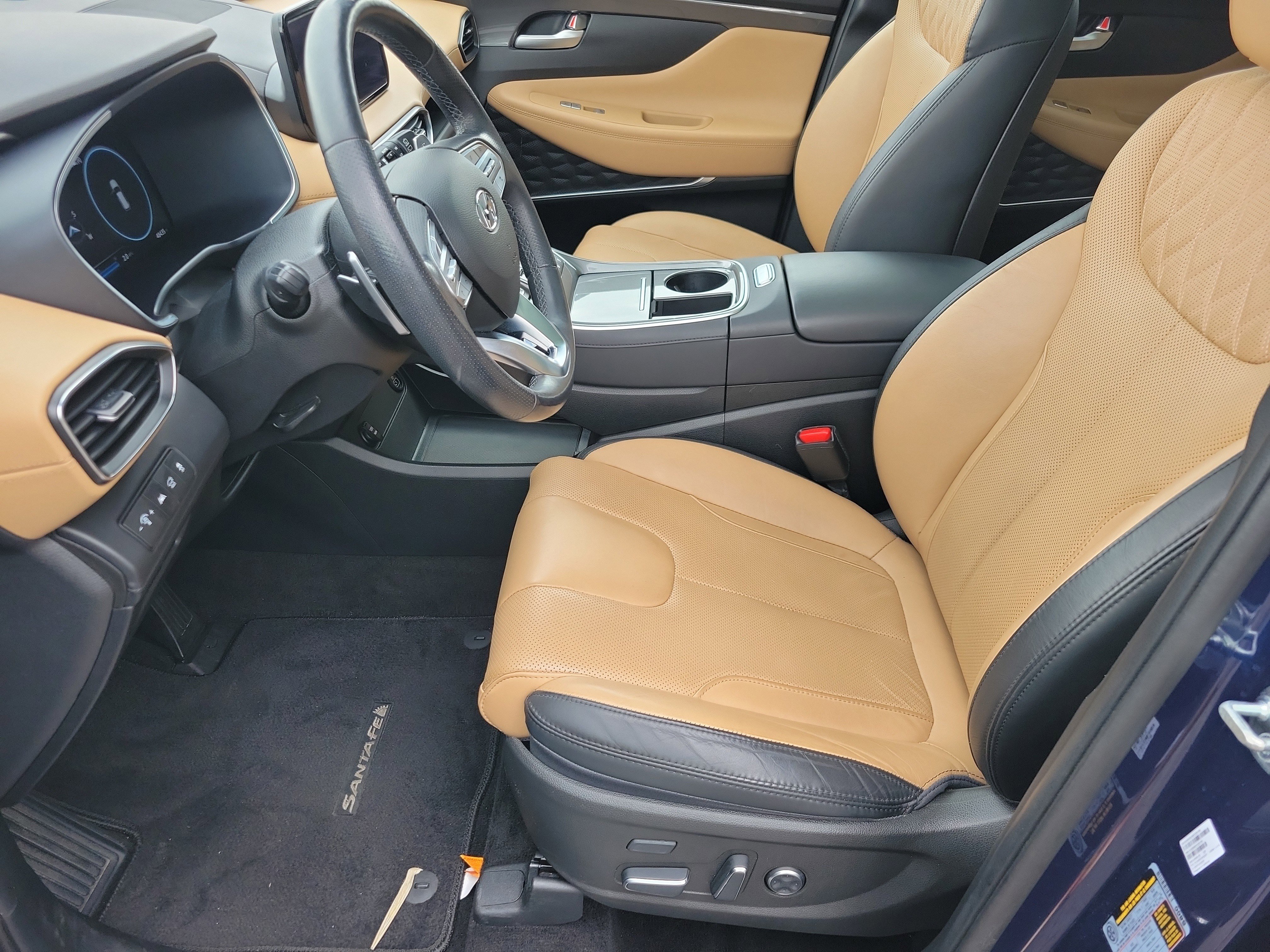 Used 2023 Hyundai Santa Fe Calligraphy w/ Cargo Package image 4