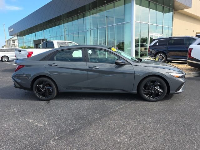 Certified 2026 Hyundai Elantra Sport FWD image 18