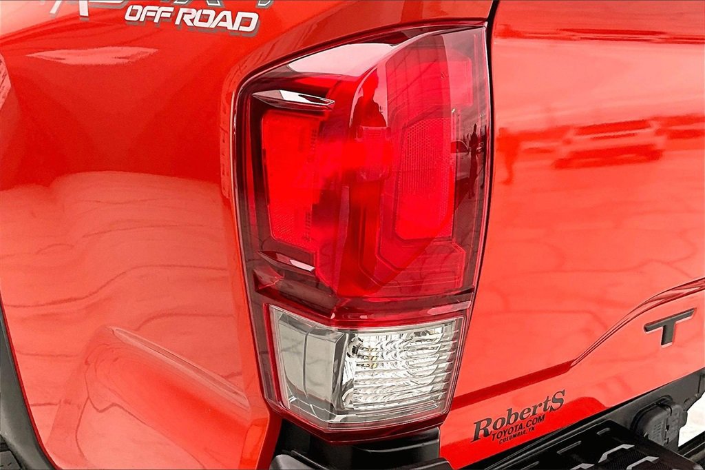 Used 2017 Toyota Tacoma TRD Off-Road image 21