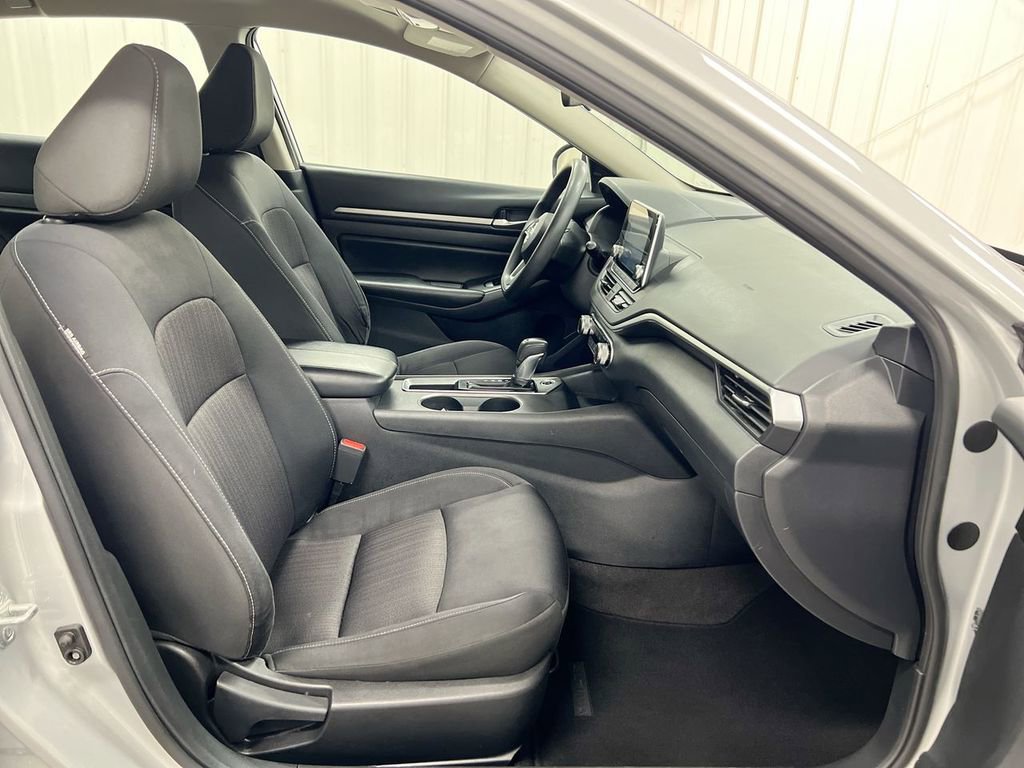 Used 2022 Nissan Altima 2.5 SV FWD image 21