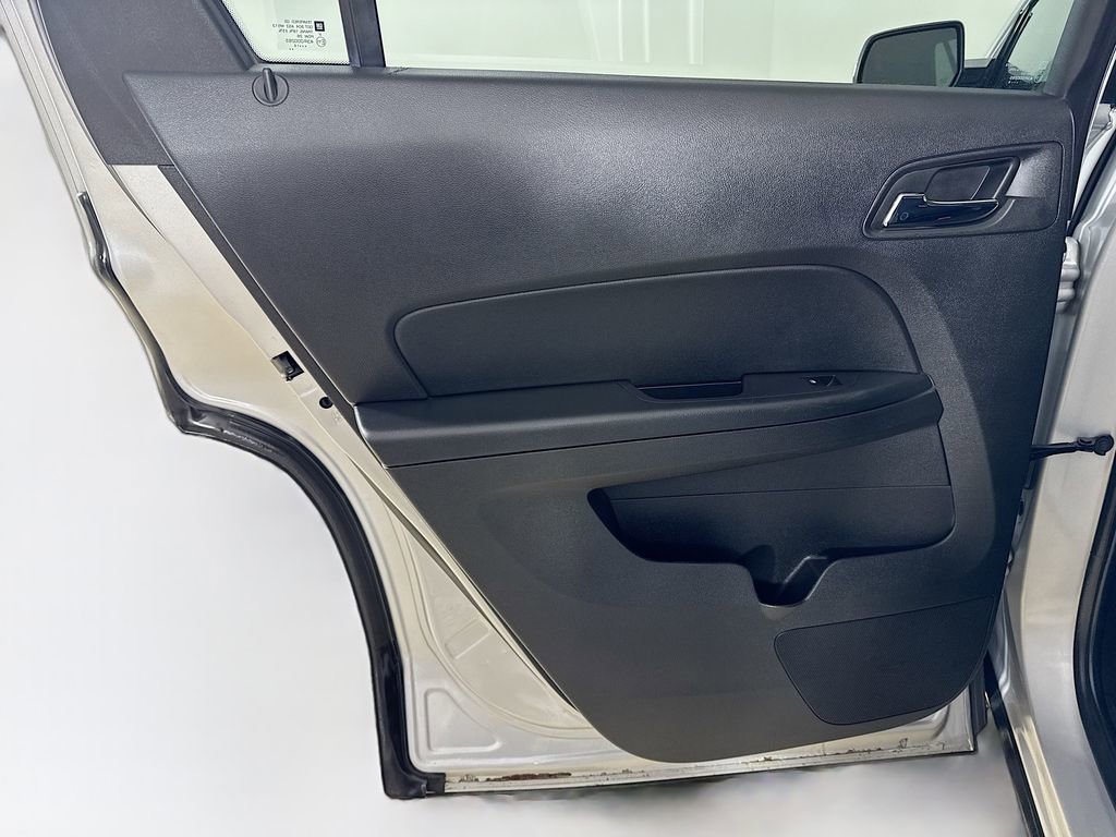 Used 2017 GMC Terrain SLT image 17