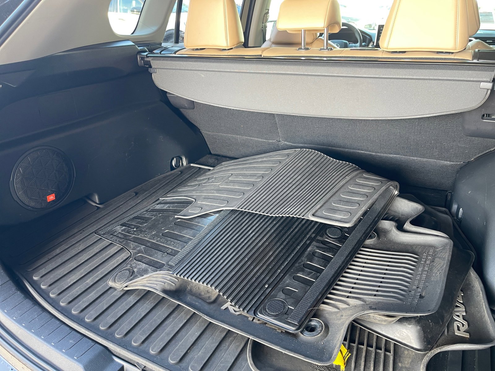 Used 2021 Toyota RAV4 Limited image 24